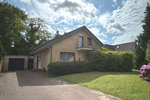 Wohnhaus - Einfamilienhaus in 25746 Heide mit 124m² kaufen