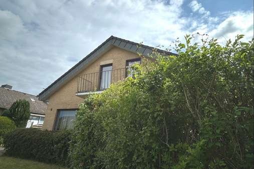 Wohnhaus - Einfamilienhaus in 25746 Heide mit 124m² kaufen