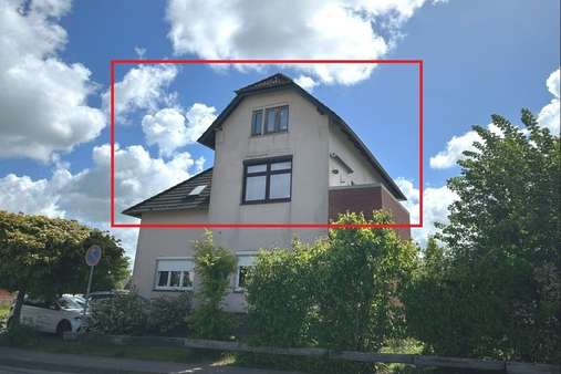 Wohnhaus Wohnhaus - Dachgeschosswohnung in 25764 Wesselburen mit 116m² kaufen