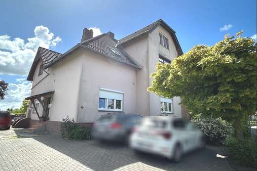 Wohnhaus Wohnhaus - Dachgeschosswohnung in 25764 Wesselburen mit 116m² kaufen