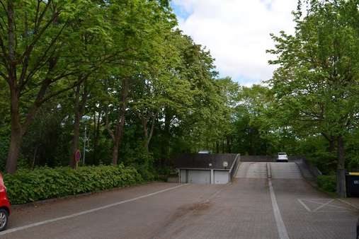 Zufahrt Tiefgarage - Erdgeschosswohnung in 24768 Rendsburg mit 54m² kaufen