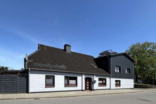 Außenansicht - Einfamilienhaus in 25788 Delve mit 83m² kaufen