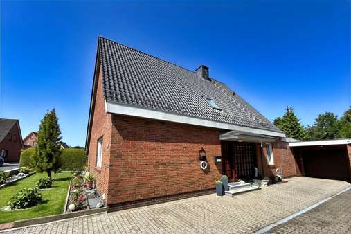 Außenansicht - Einfamilienhaus in 25746 Heide mit 135m² kaufen