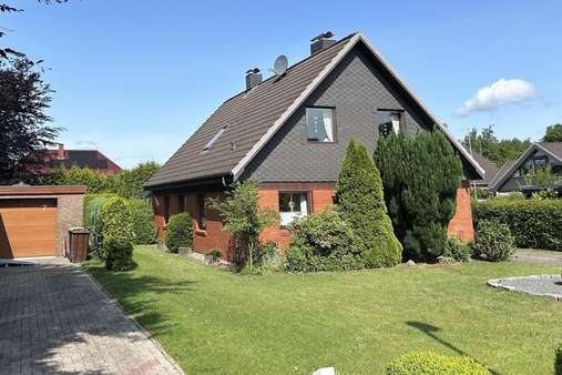 Gesamtansicht Gesamtansicht - Einfamilienhaus in 24791 Alt Duvenstedt mit 143m² kaufen
