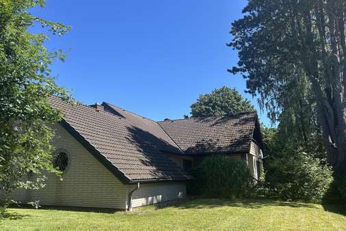 Außenansicht Außenansicht - Einfamilienhaus in 25746 Heide mit 126m² kaufen