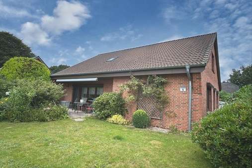 Wohnhaus Wohnhaus - Einfamilienhaus in 25786 Dellstedt mit 169m² kaufen