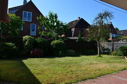 Blick in den Garten Blick in den Garten - Einfamilienhaus in 24768 Rendsburg mit 142m² kaufen