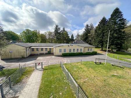 Schule Schule - Sonstige in 25923 Humptrup mit 137m² kaufen