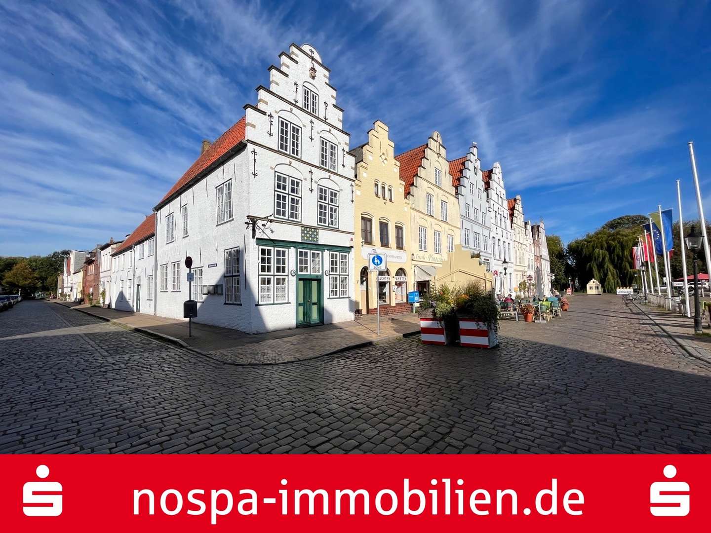 Straßenansicht - Mehrfamilienhaus in 25840 Friedrichstadt mit 131m² kaufen