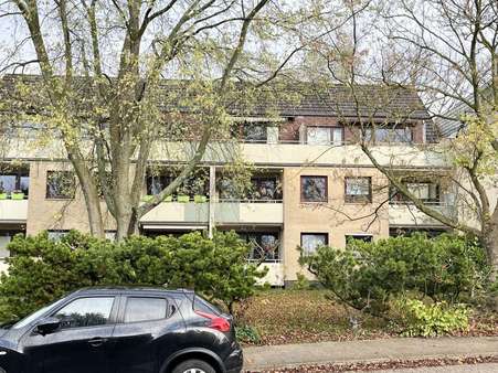 Straßenansicht - Etagenwohnung in 24944 Flensburg mit 67m² als Kapitalanlage kaufen