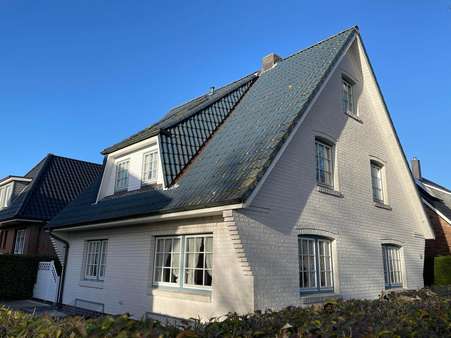 Haus - Einfamilienhaus in 25938 Wyk mit 122m² günstig kaufen