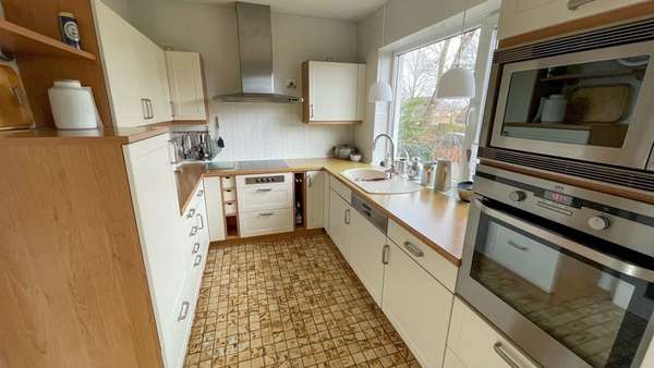 Küche mit Einbauküche - Einfamilienhaus in 24999 Wees mit 112m² günstig kaufen