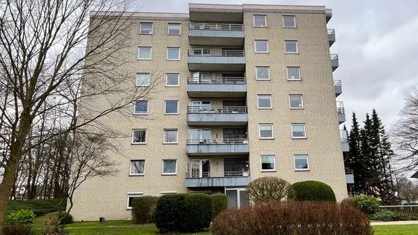 Ostansicht - Etagenwohnung in 24944 Flensburg mit 105m² günstig kaufen
