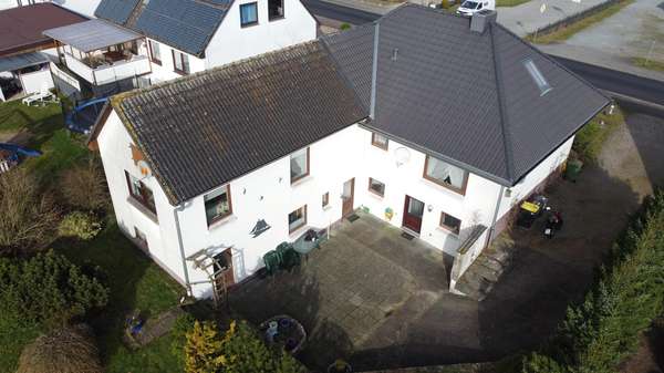 Drohnenaufnahme - Einfamilienhaus in 24855 Bollingstedt mit 175m² kaufen