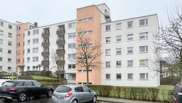 Straßenansicht - Etagenwohnung in 24944 Flensburg mit 94m² günstig kaufen
