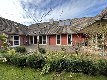 Gartenansicht - Einfamilienhaus in 25813 Husum mit 181m² günstig kaufen