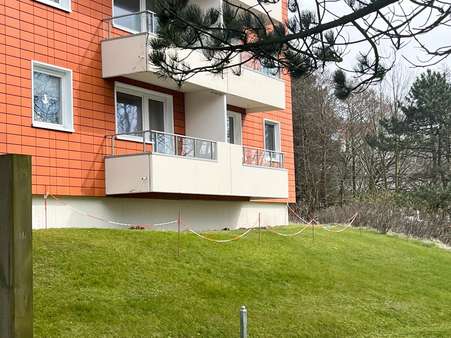 Außenansicht Balkon - Appartement in 25826 Sankt Peter-Ording mit 45m² günstig kaufen