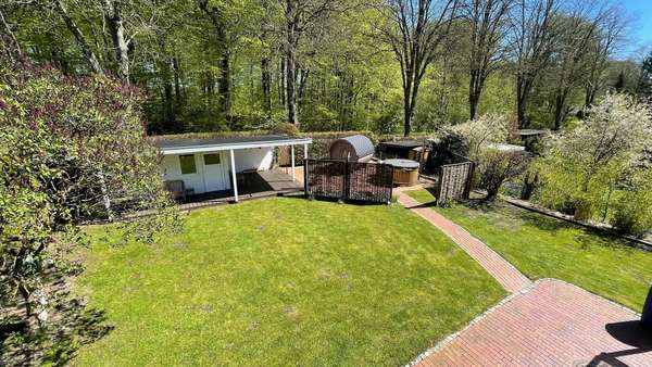 Blick in den Garten - Doppelhaushälfte in 24955 Harrislee mit 78m² günstig kaufen