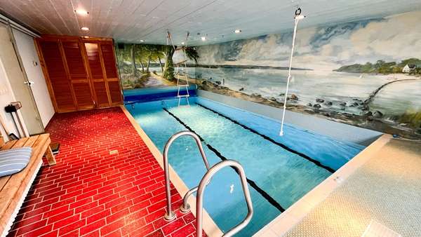 Schwimmbad - Einfamilienhaus in 24943 Flensburg mit 200m² günstig kaufen