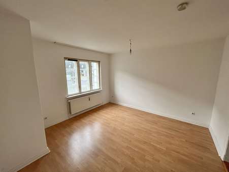 Erdgeschoss Wohnzimmer - Reihenmittelhaus in 24943 Flensburg mit 95m² kaufen