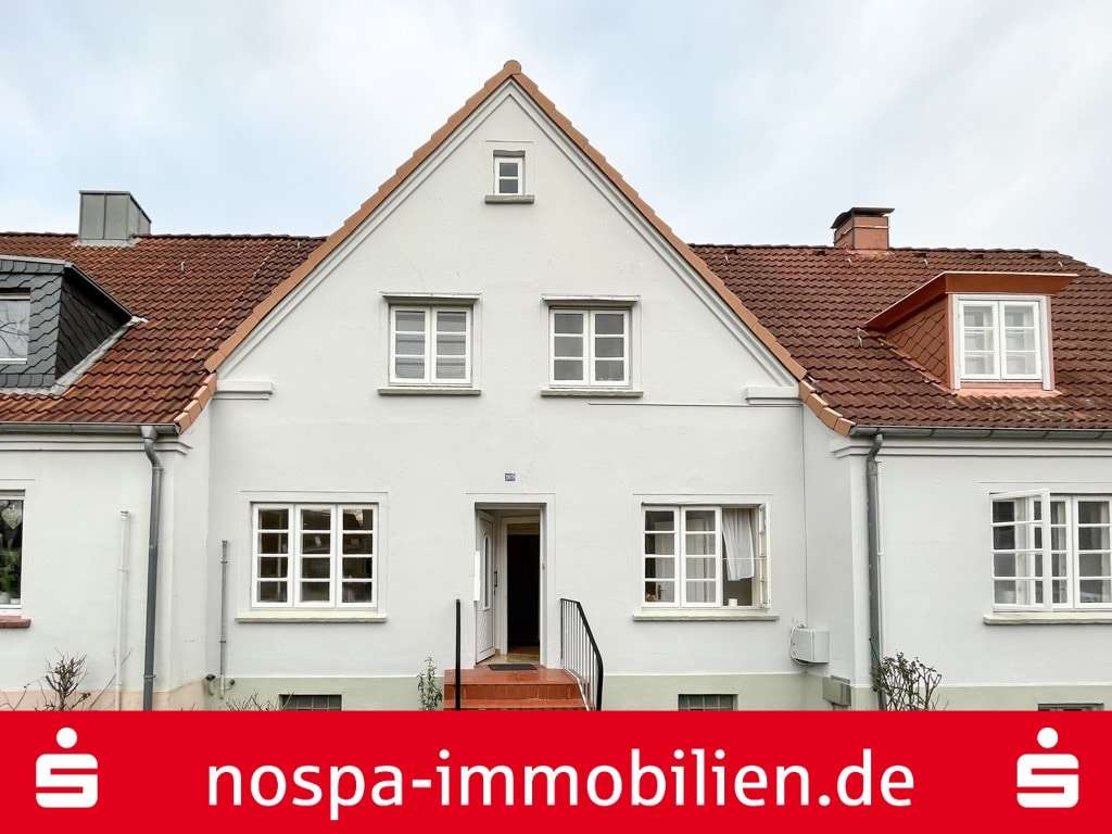 Vorderansicht - Reihenmittelhaus in 24943 Flensburg mit 95m² kaufen