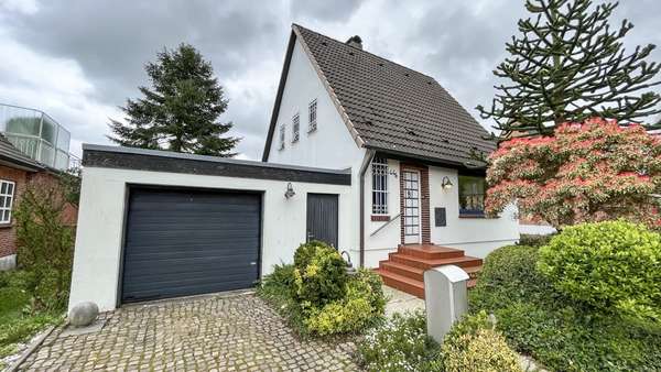 Frontansicht - Einfamilienhaus in 24939 Flensburg mit 93m² kaufen