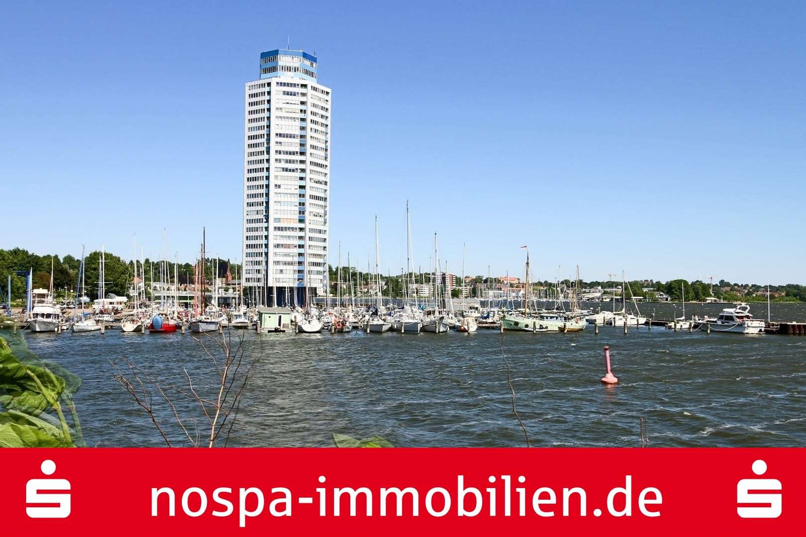 Blick auf den Wikingturm - Etagenwohnung in 24837 Schleswig mit 62m² als Kapitalanlage kaufen
