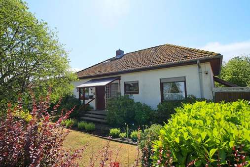 Straßenansicht - Einfamilienhaus in 24837 Schleswig mit 90m² kaufen