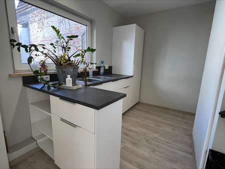 Kleine Küchenzeile im 1. OG - Bürohaus in 25813 Husum mit 93m² kaufen