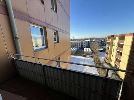 Blick vom Balkon - Etagenwohnung in 25813 Husum mit 48m² kaufen