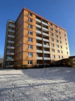 Straßenansicht 2 - Etagenwohnung in 25813 Husum mit 48m² kaufen