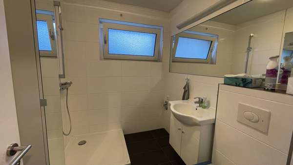 Tageslichtbad mit Dusche - Etagenwohnung in 24955 Harrislee mit 71m² kaufen