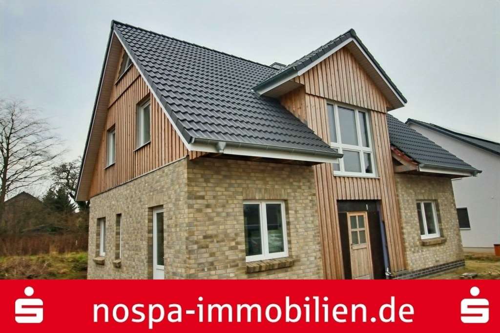 Straßenansicht - Einfamilienhaus in 24376 Kappeln mit 160m² kaufen