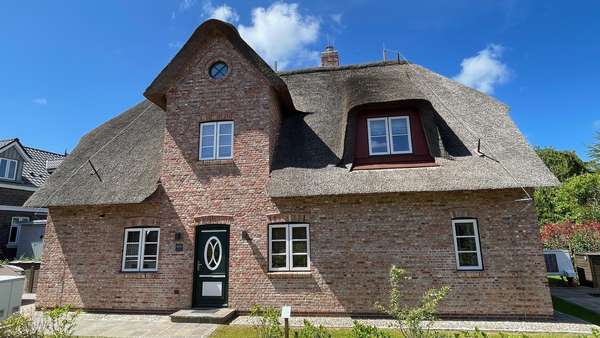 Doppelhaus in Oevnum - Zweifamilienhaus in 25938 Oevenum mit 197m² kaufen
