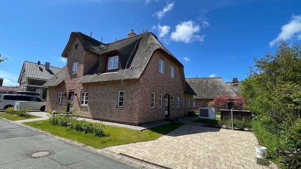 Doppelhaus in Oevnum - Zweifamilienhaus in 25938 Oevenum mit 197m² kaufen