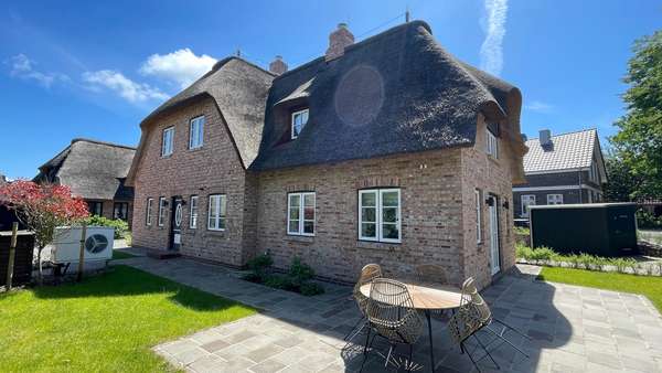 Doppelhaus in Oevnum - Zweifamilienhaus in 25938 Oevenum mit 197m² kaufen