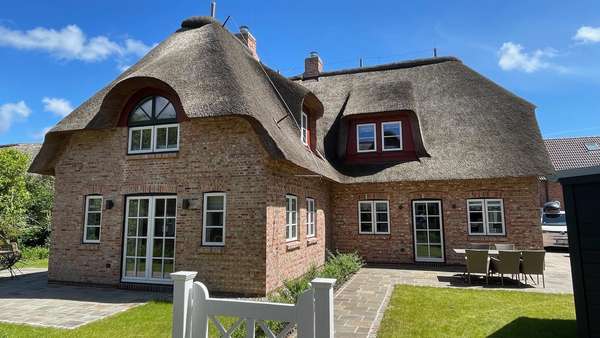 Doppelhaus in Oevnum - Zweifamilienhaus in 25938 Oevenum mit 197m² kaufen