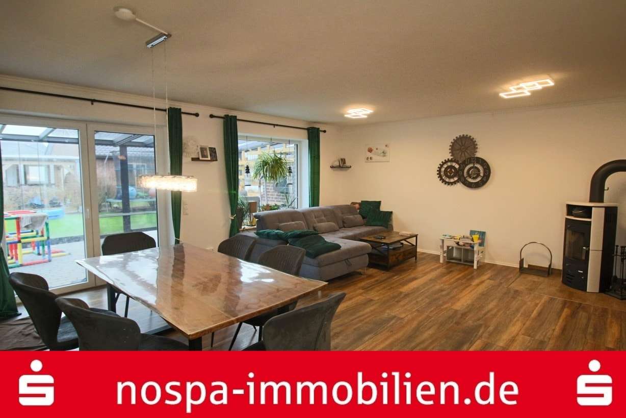 Wohn-/ Esszimmer Hausnr. 7 - Doppelhaushälfte in 24837 Schleswig mit 139m² kaufen