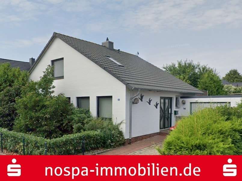 Außenansicht - Einfamilienhaus in 25746 Heide mit 165m² kaufen
