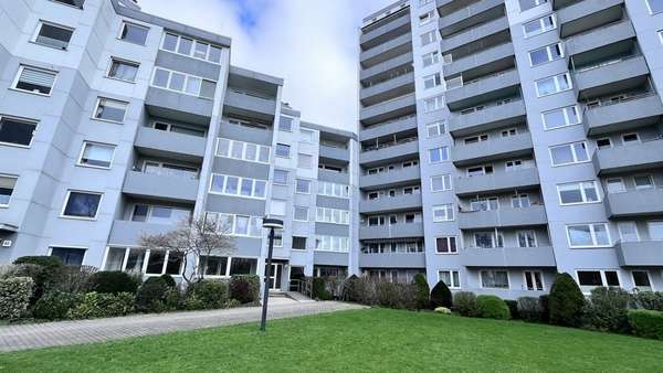 Straßenansicht - Etagenwohnung in 24943 Flensburg mit 74m² kaufen