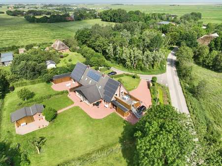 Drohnenaufnahme - Zweifamilienhaus in 25826 Sankt Peter-Ording mit 316m² kaufen