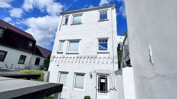 Hinterhaus - Mehrfamilienhaus in 24943 Flensburg mit 202m² kaufen