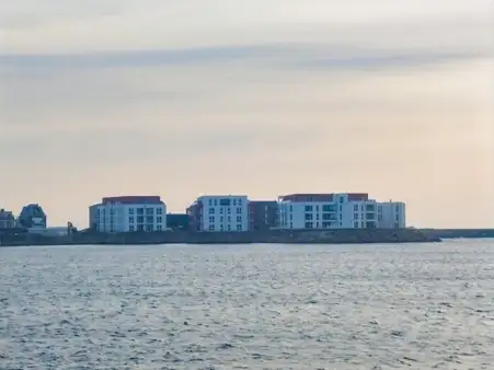 TOP Ferienwohnung im Erdgeschoss mit Zugang zu einem Freizeitbereich mit Hallenbad und Saunen