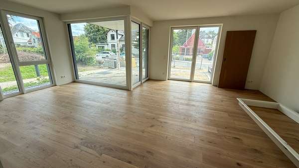 Wohn- und Esszimmer Wohn- und Esszimmer - Erdgeschosswohnung in 24960 Glücksburg mit 93m² kaufen