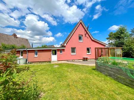 Außen - Einfamilienhaus in 25746 Heide mit 100m² kaufen