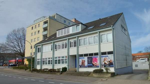 Straßenansicht - Sonstige in 24837 Schleswig mit 354m² kaufen