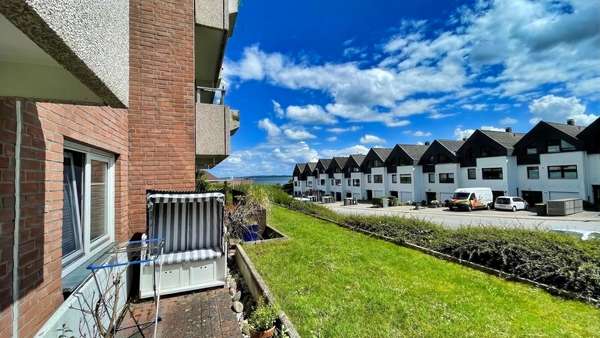 Blick von der Terrasse - Erdgeschosswohnung in 24955 Harrislee mit 58m² kaufen