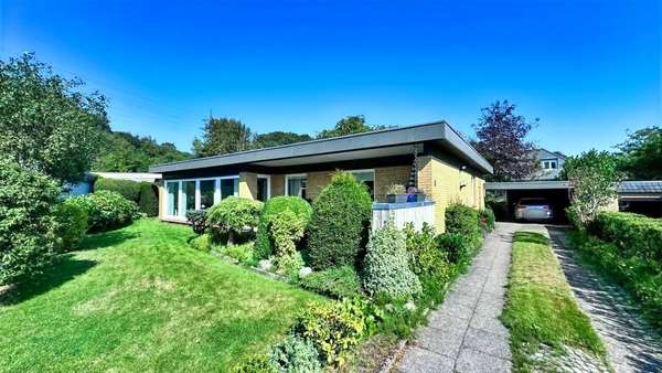 Süd-Westansicht - Bungalow in 24939 Flensburg mit 127m² kaufen