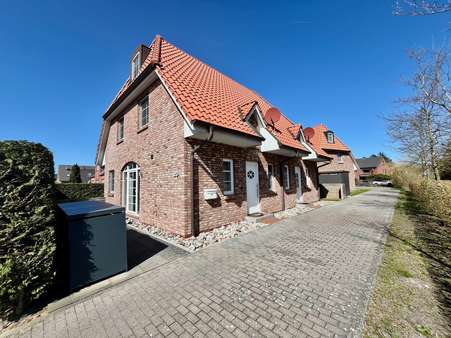 Außenansicht Außenansicht - Doppelhaushälfte in 25826 Sankt Peter-Ording mit 90m² kaufen