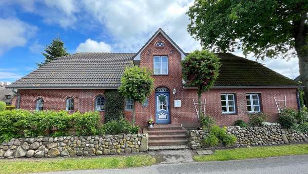 Haus in Oevenum - Einfamilienhaus in 25938 Oevenum mit 200m² kaufen